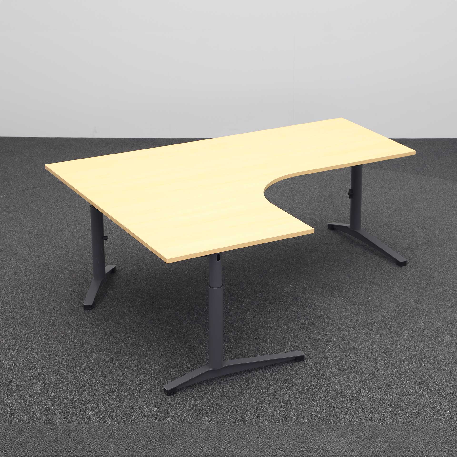 Schreibtische Steelcase