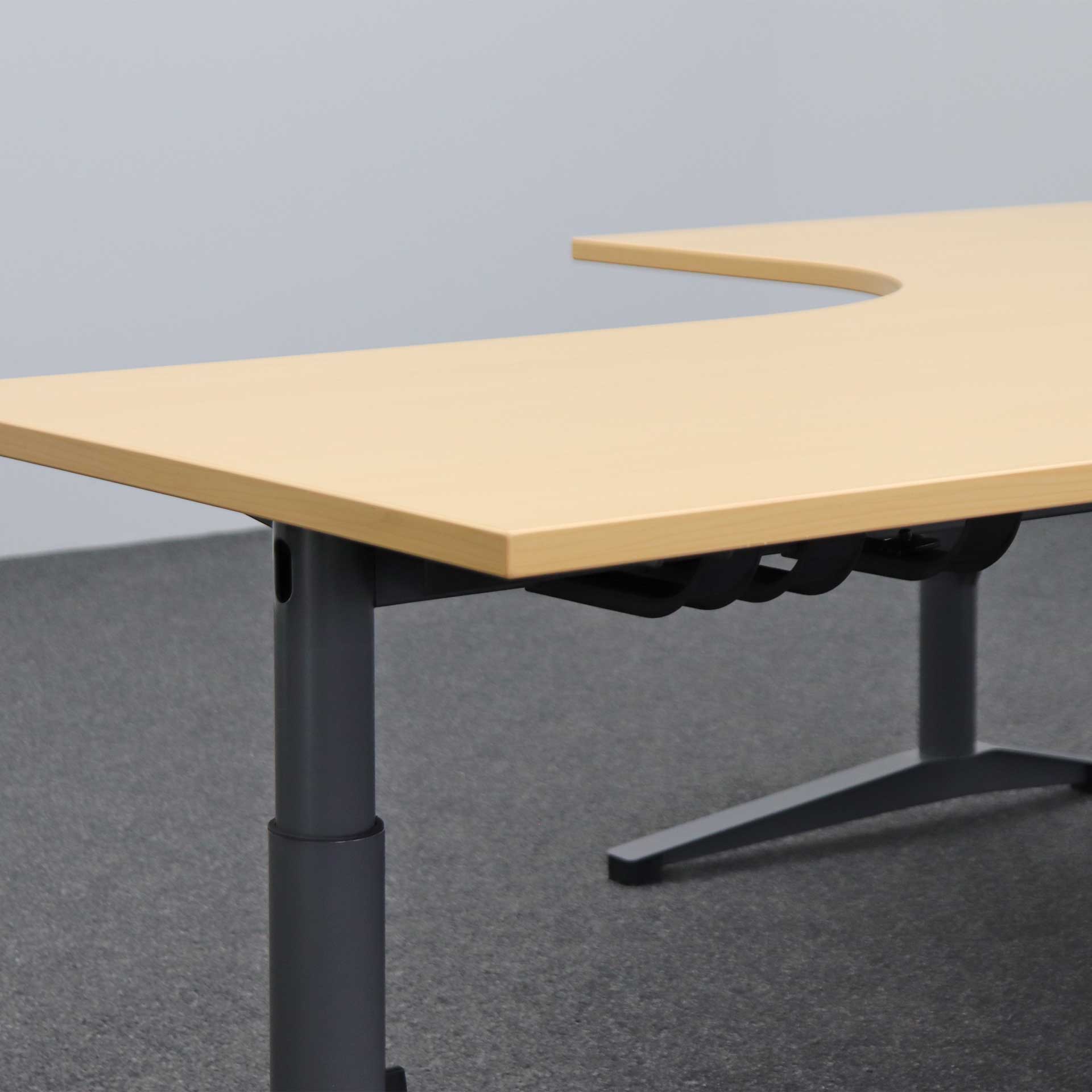 Schreibtische Steelcase