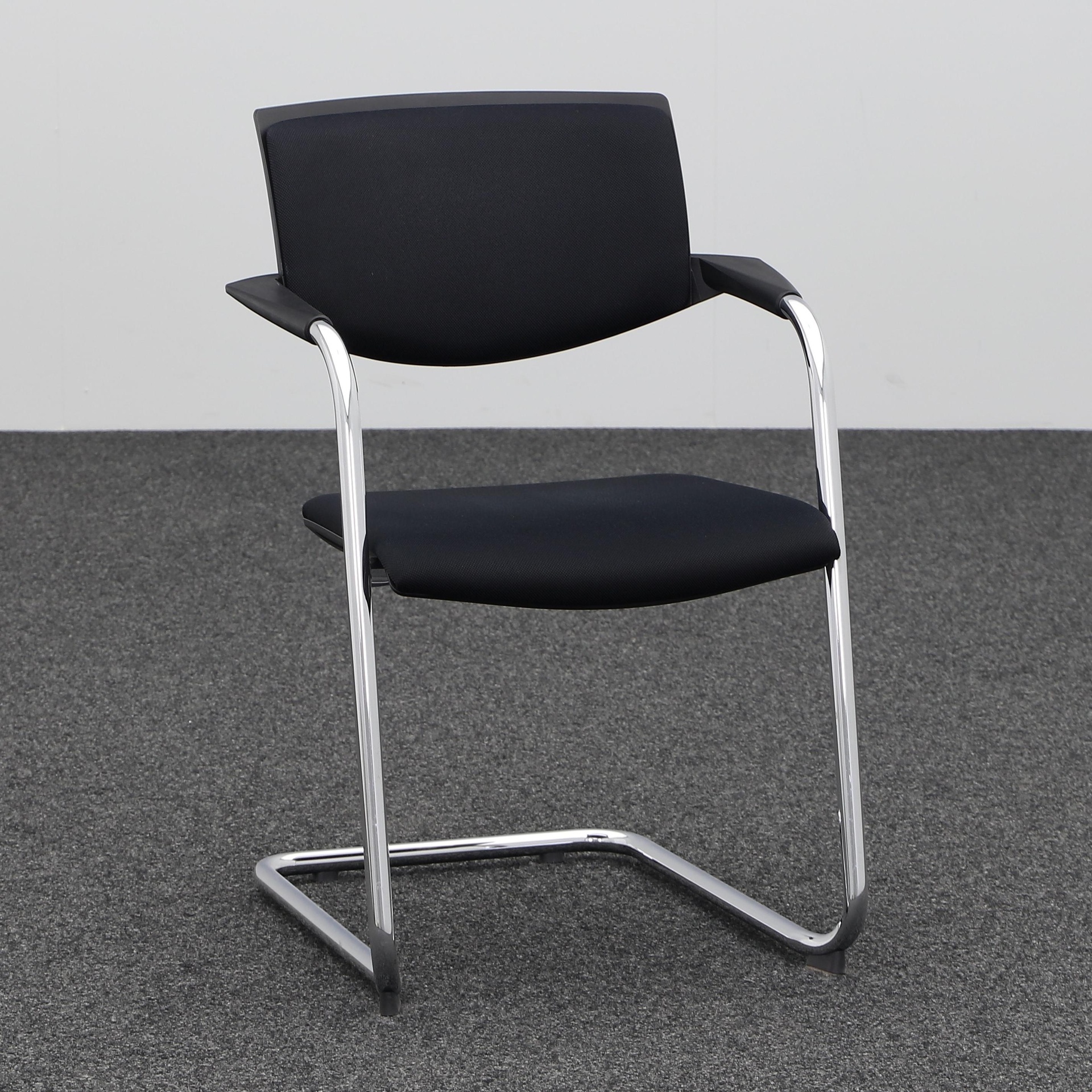 Cantilever König Neurath Okay (Black, Good, Plastic glides, Fixed armrests)