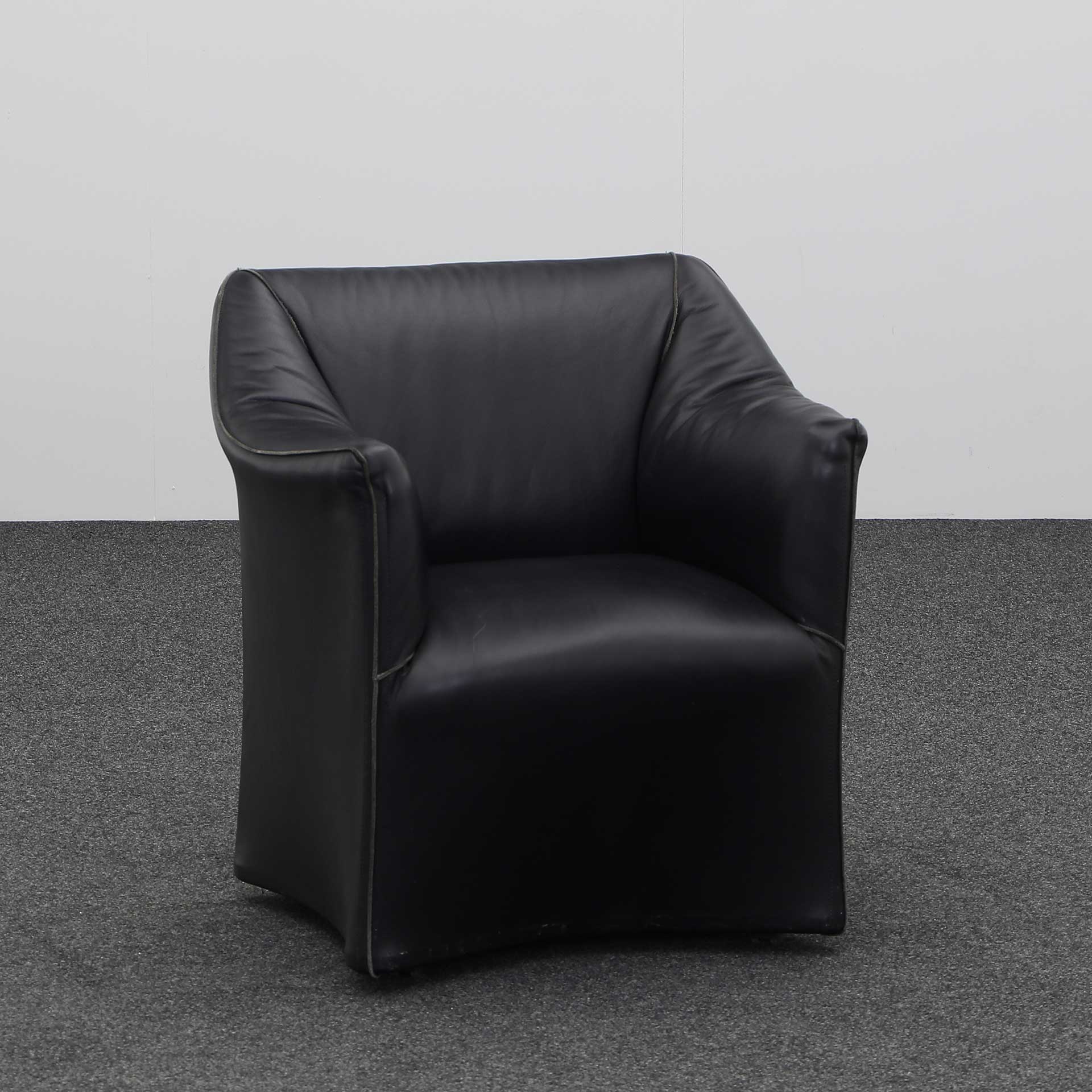 Lounge Sessel von Mario Bellini für Cassina (Schwarz, Normal Gebraucht, Universalrollen, 1)