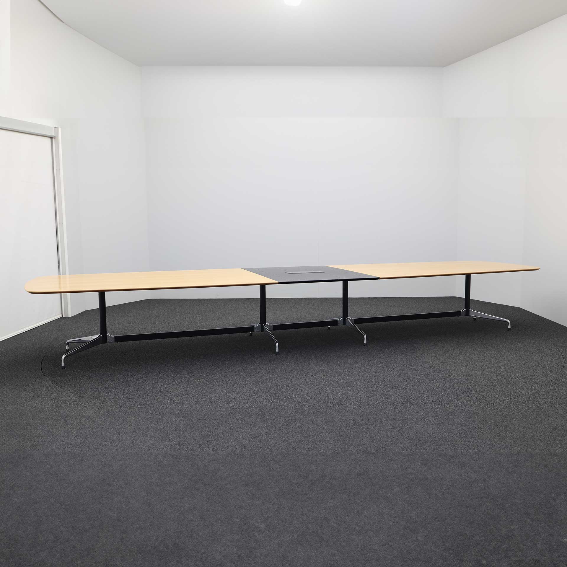 Konferenztische Vitra Eames Segmented Table (Esche, Normal Gebraucht, 520x140, Verchromt, Schwarz)