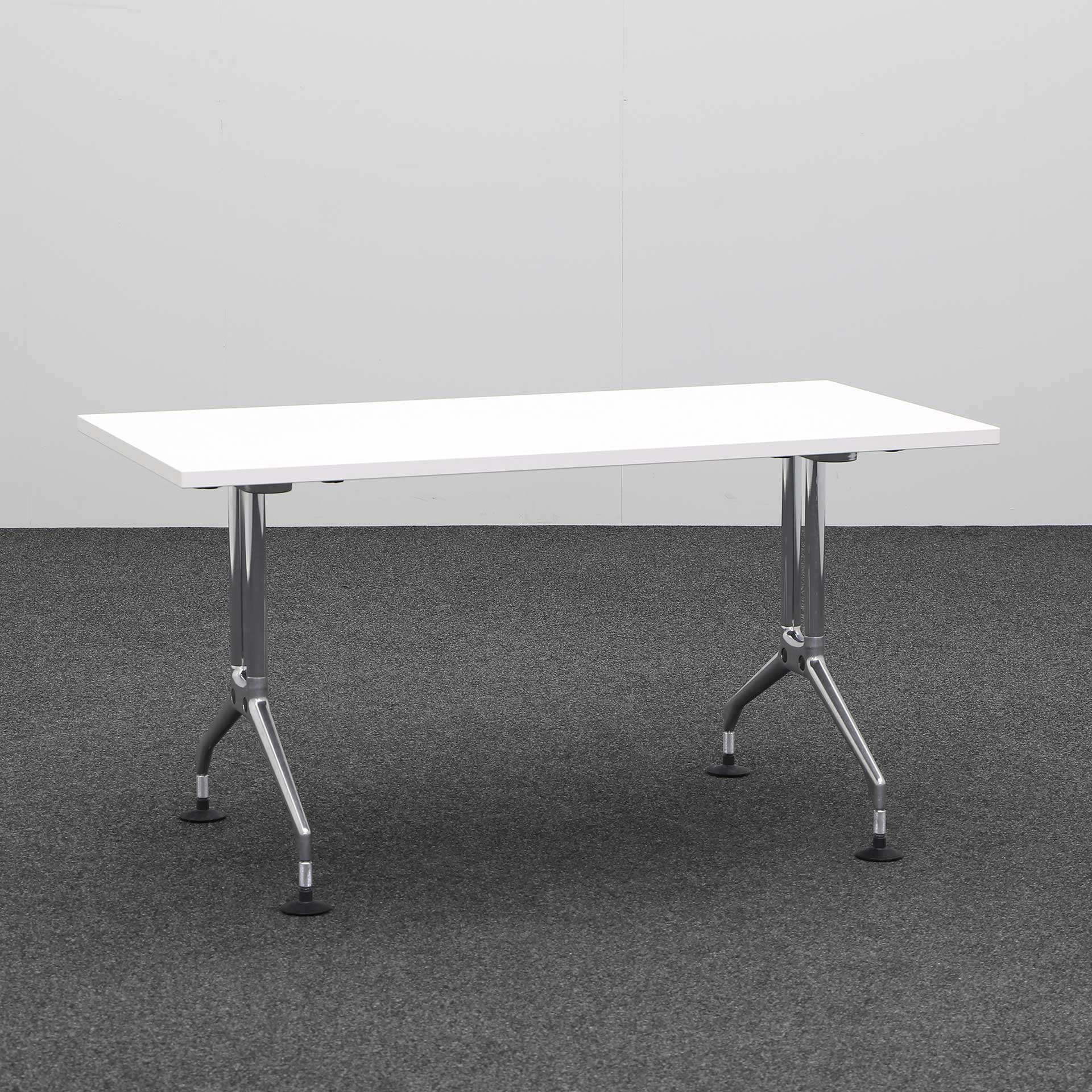 Tables de bureau Vitra Ad Hoc (Blanc, Normalement utilisé, 140x70, Chromé, Chromé)