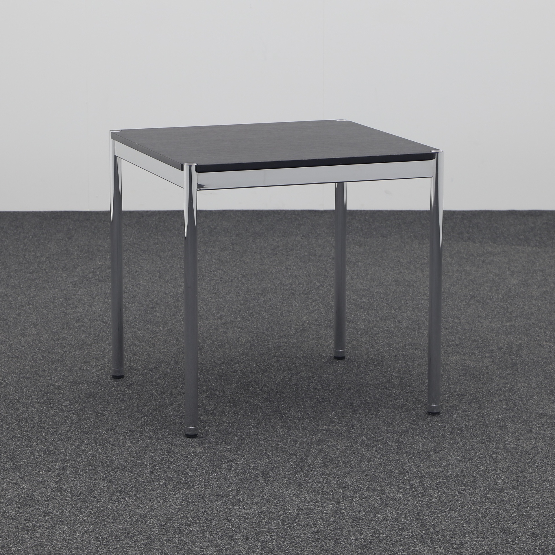 Meeting tables USM Haller (Black, Normal used, 75x75, Chrome-plated)