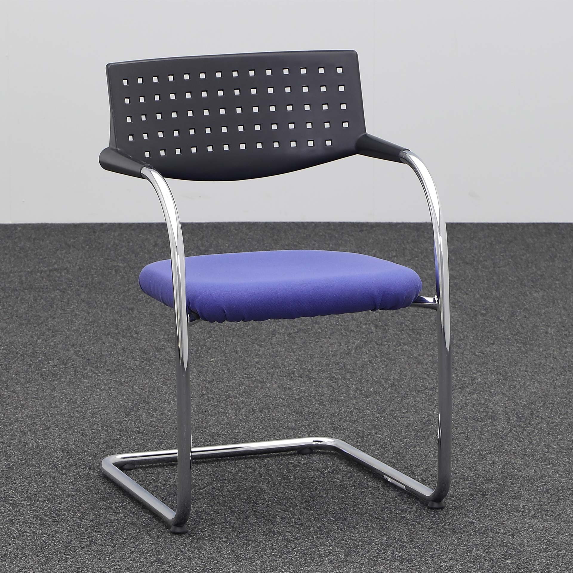 Chaise cantilever Vitra visavis (Bleu, Bon, Patins en plastique, Accoudoirs fixes)