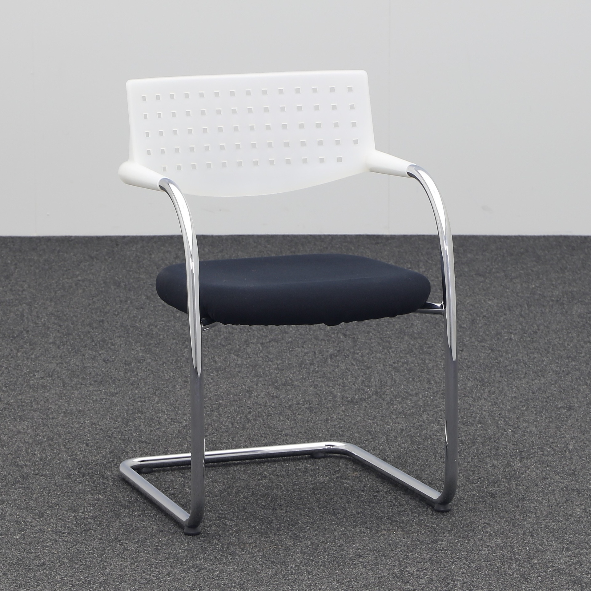 Cantilever Vitra visavis (Black, Normal used, Plastic glides, Fixed armrests)