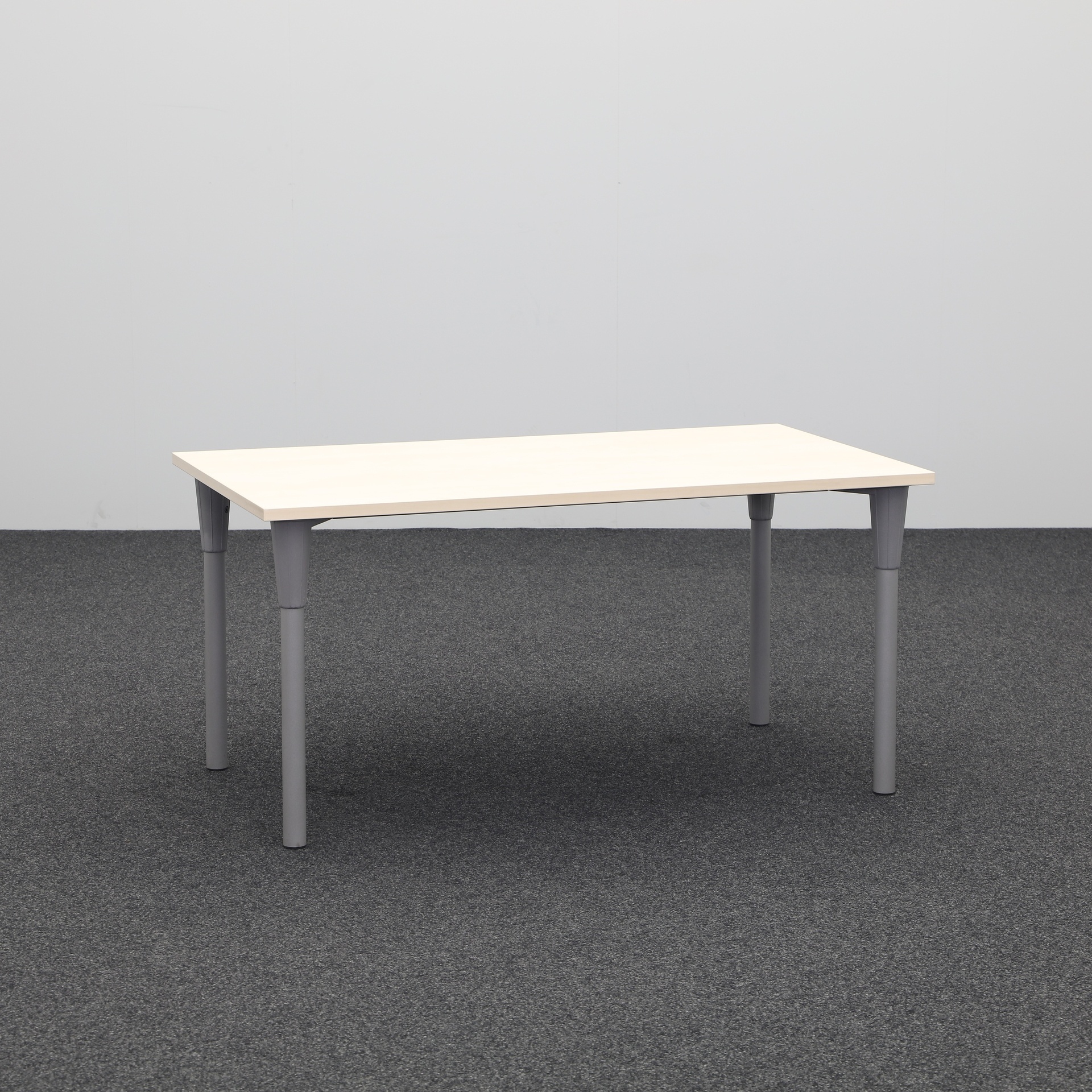 Tables de réunion Hali (Érable, Normalement utilisé, 140x80, Gris argenté)