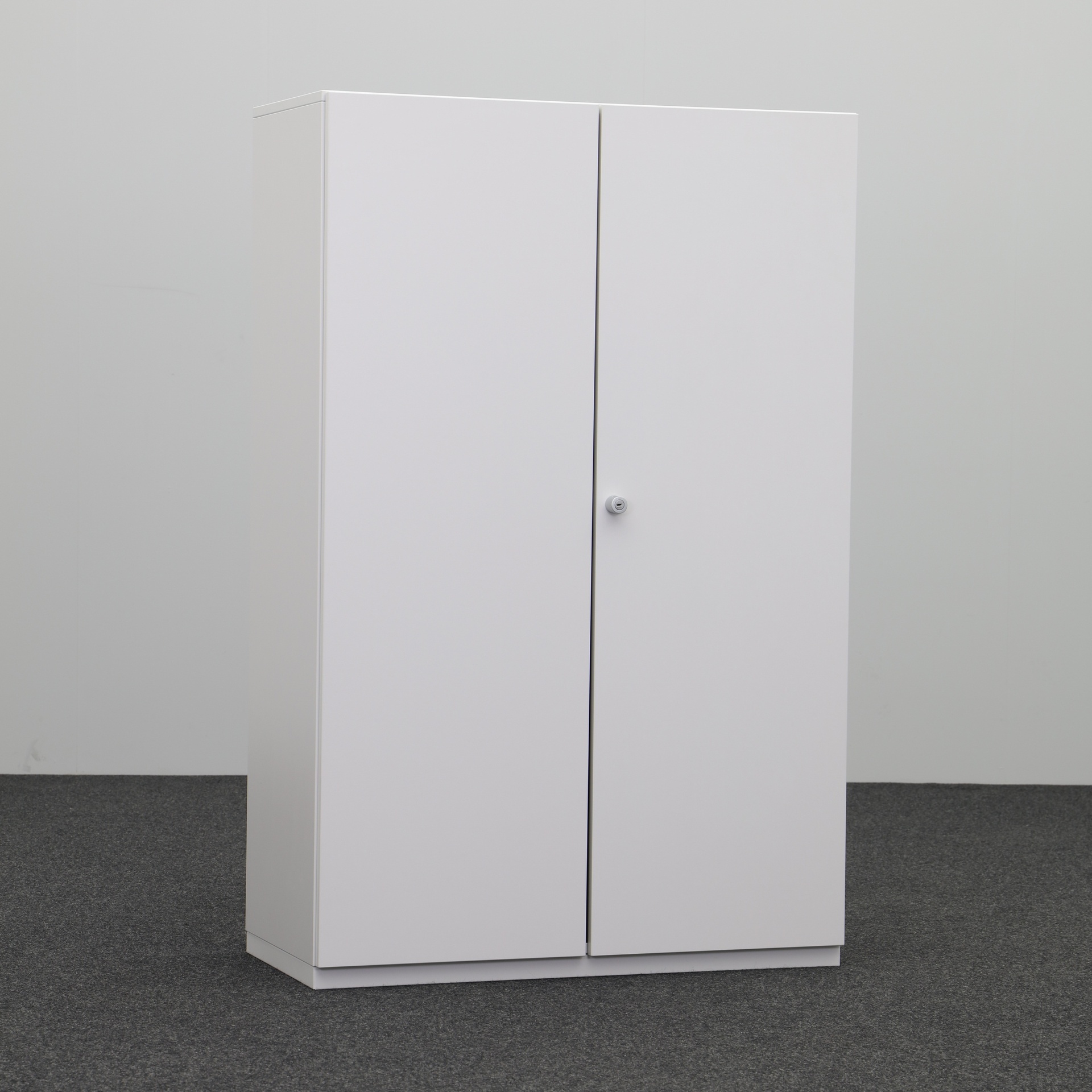 Hinged door cabinets Steelcase