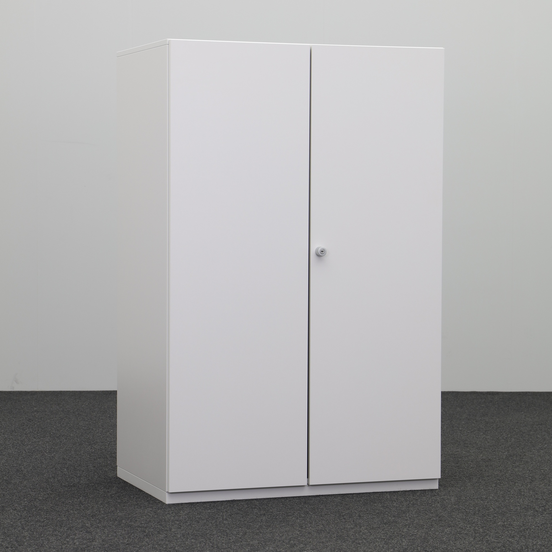 Hinged door cabinets Steelcase (White, Good, With key)