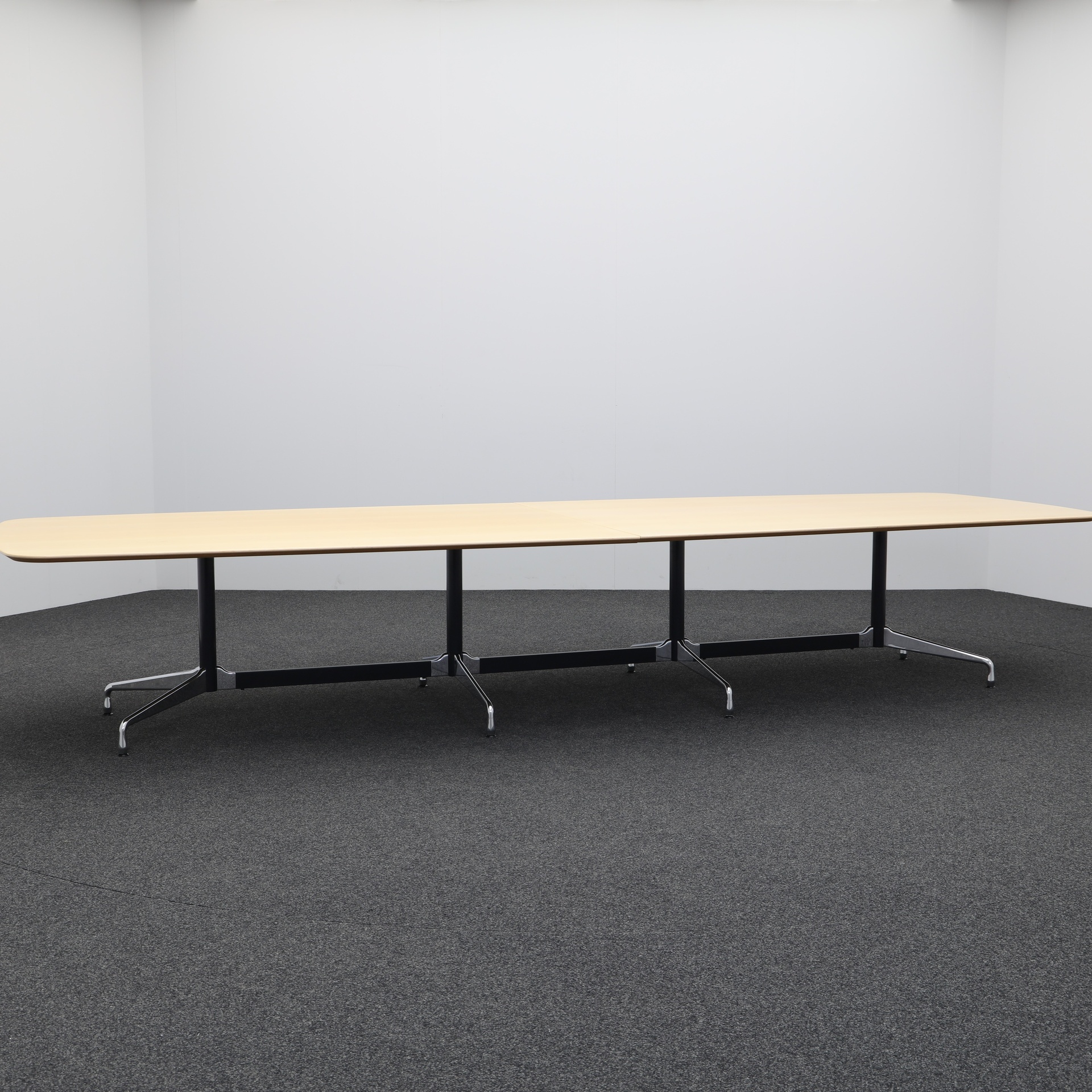 Konferenztische Vitra Eames Segmented Table (Esche, Normal Gebraucht, 520x140, Schwarz)