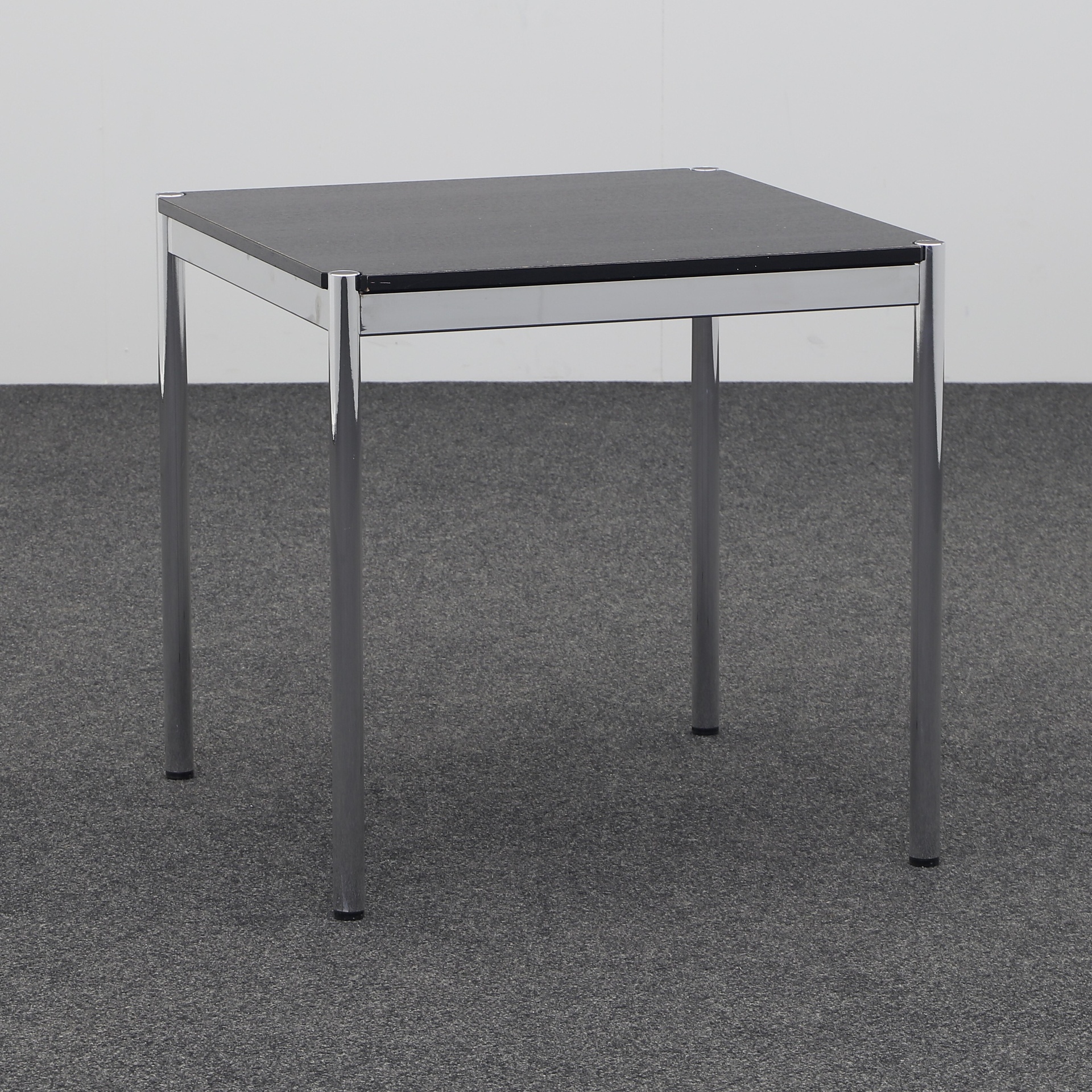 USM Haller meeting tables (Black, Normal used, 75x75, Chrome-plated)