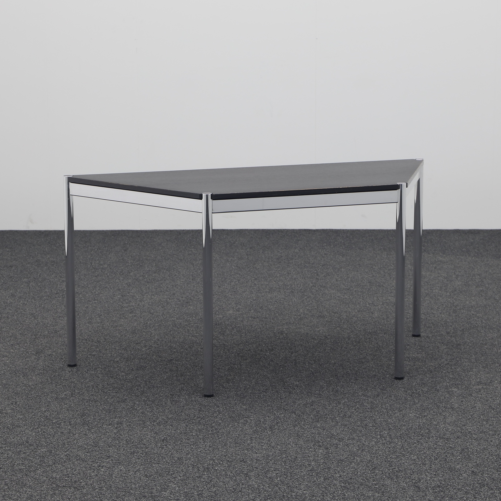 Tables d'appoint USM Haller (Noir, Normalement utilisé, 150x65)