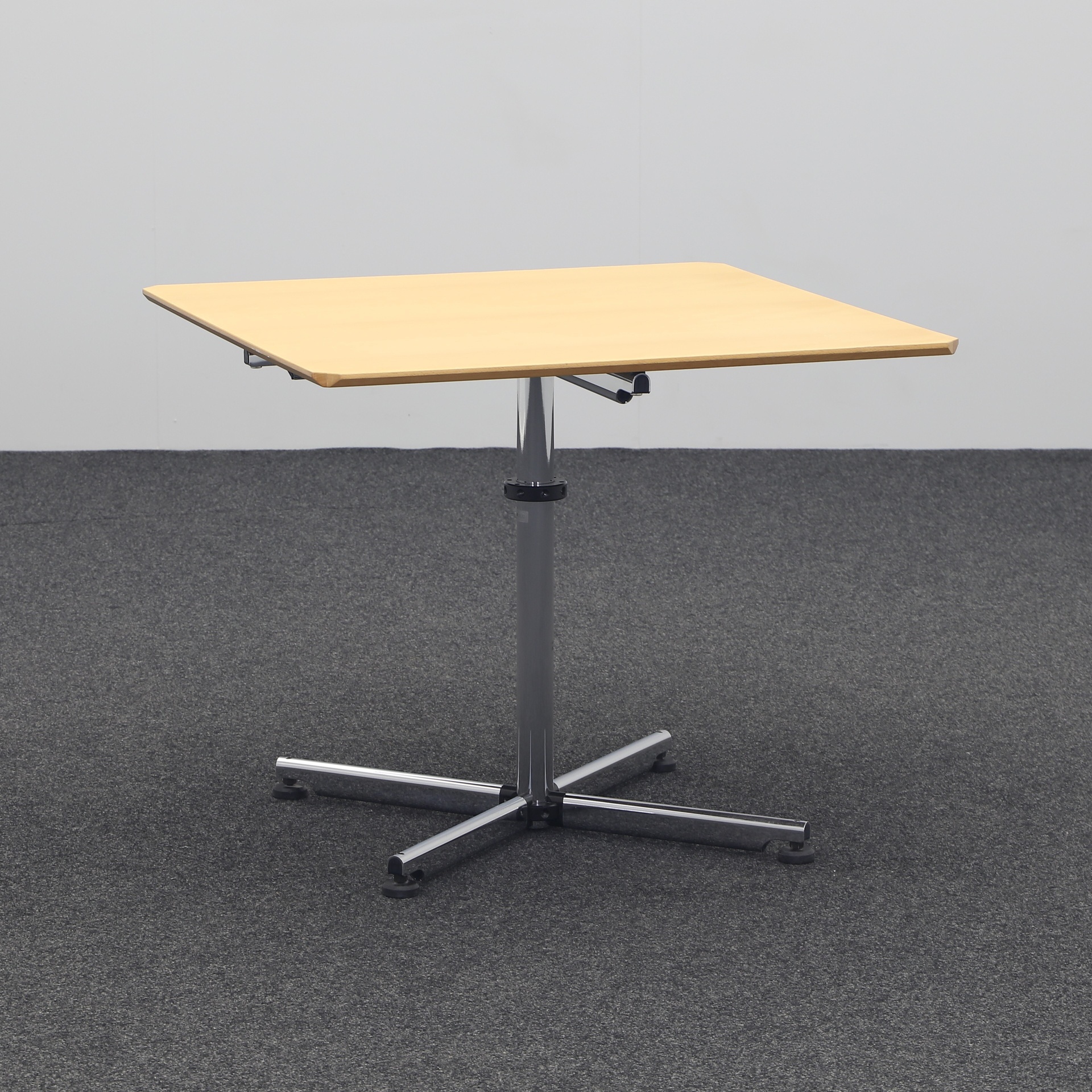 Tables de conférence USM Kitos (Hêtre, Fortement utilisé, 90x90, Chromé)