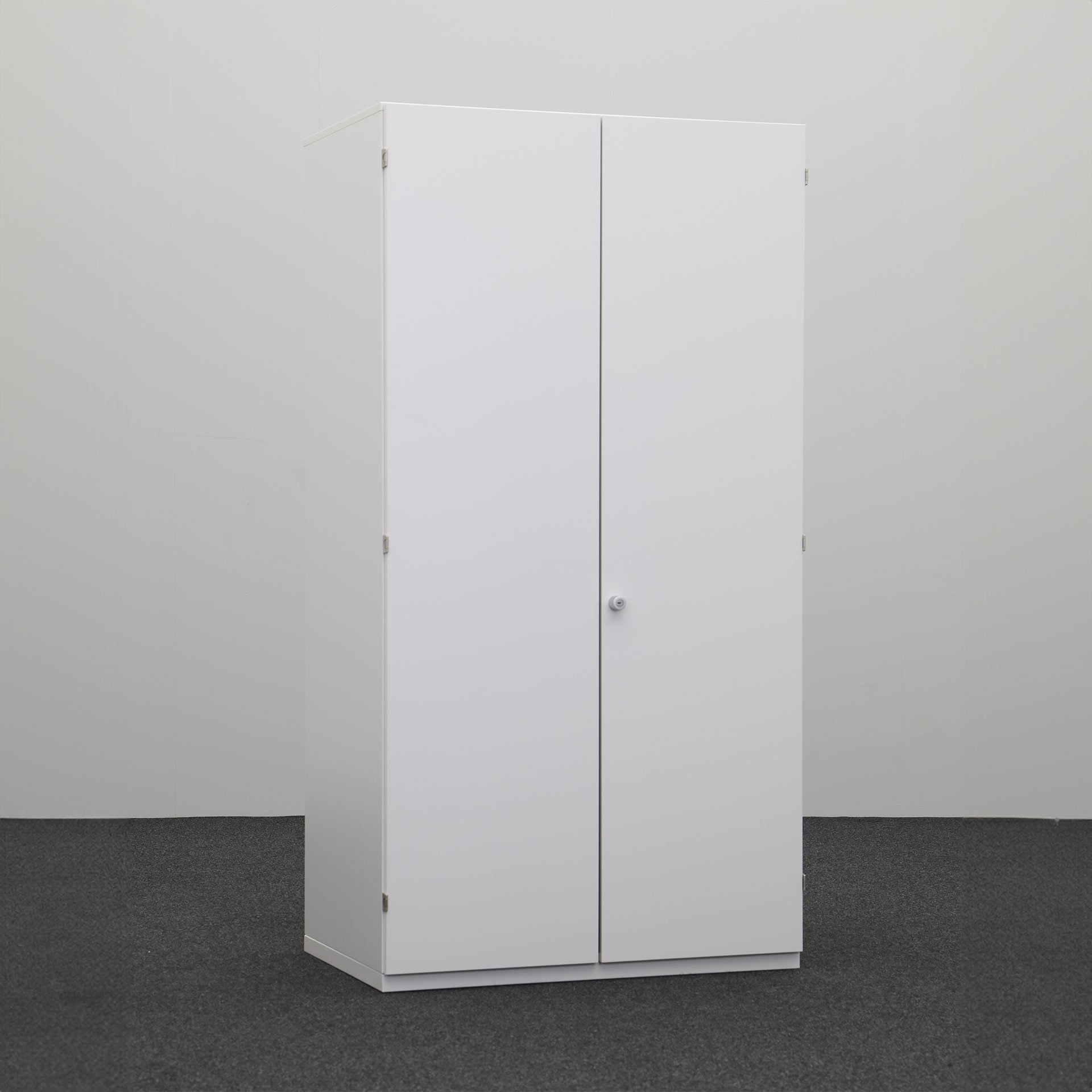 Armoires vestiaires Steelcase (Blanc, Bon, 2 portes, Avec clé)